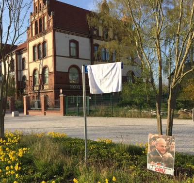 Einweihung Dr.-Helmut-Kohl-Platz in Burg - vor der Enthüllung