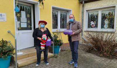 1000 Weihnachtsmnner - 